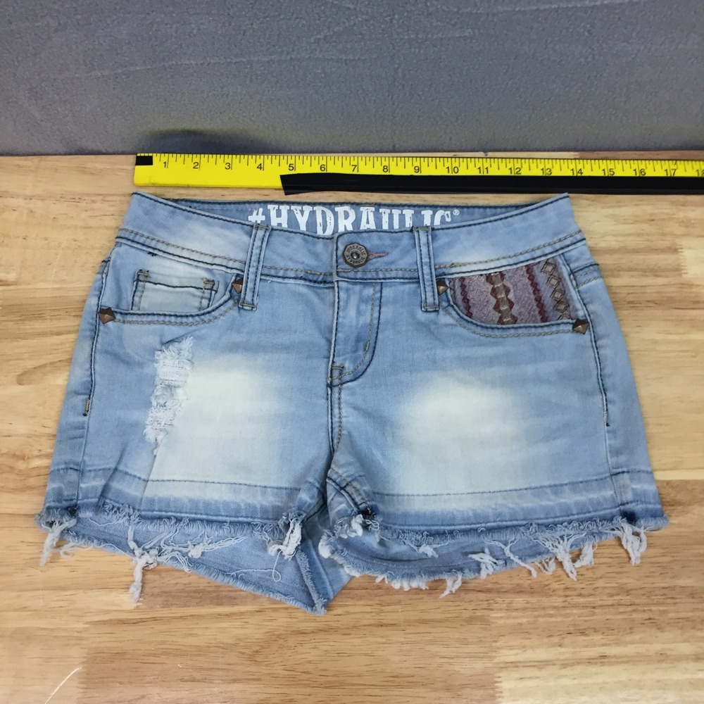 Hydraulic‎ Girls Bailey Low Rise Denim Shorts Light Wash Embroidered Size 5/6